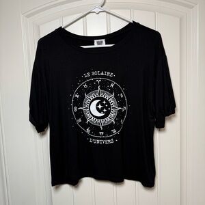Black Graphic Semi-Crop T-Shirt